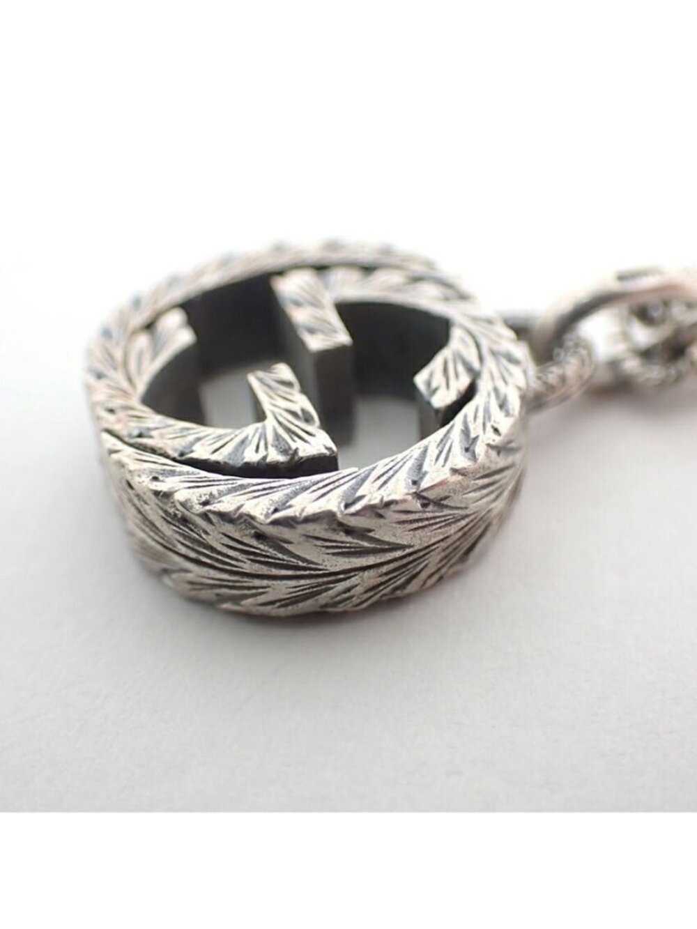 Gucci Interlocking Pendant Necklace - Picture 7 of 10